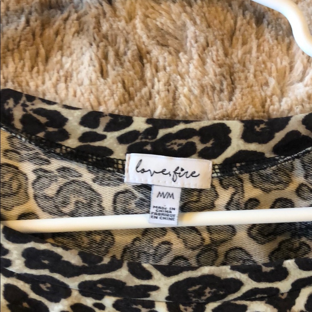 Leopard Top! - Picture 2 of 2